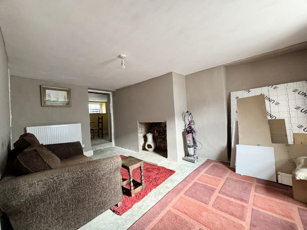 Lot: 35 - THREE-BEDROOM COTTAGE - Second Reception Room